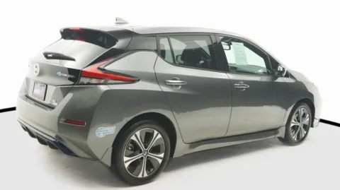 More photos of 2022 Nissan Leaf SL PLUS at Auto City, CA