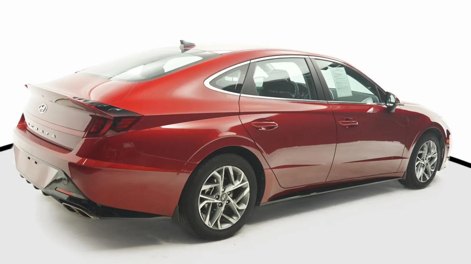 More photos of 2023 Hyundai Sonata SEL at Auto City, CA