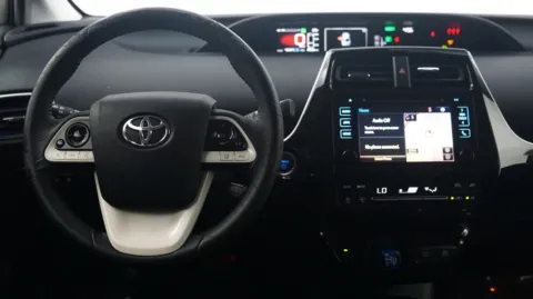 More photos of 2017 Toyota Prius Three Touring at Auto City, CA