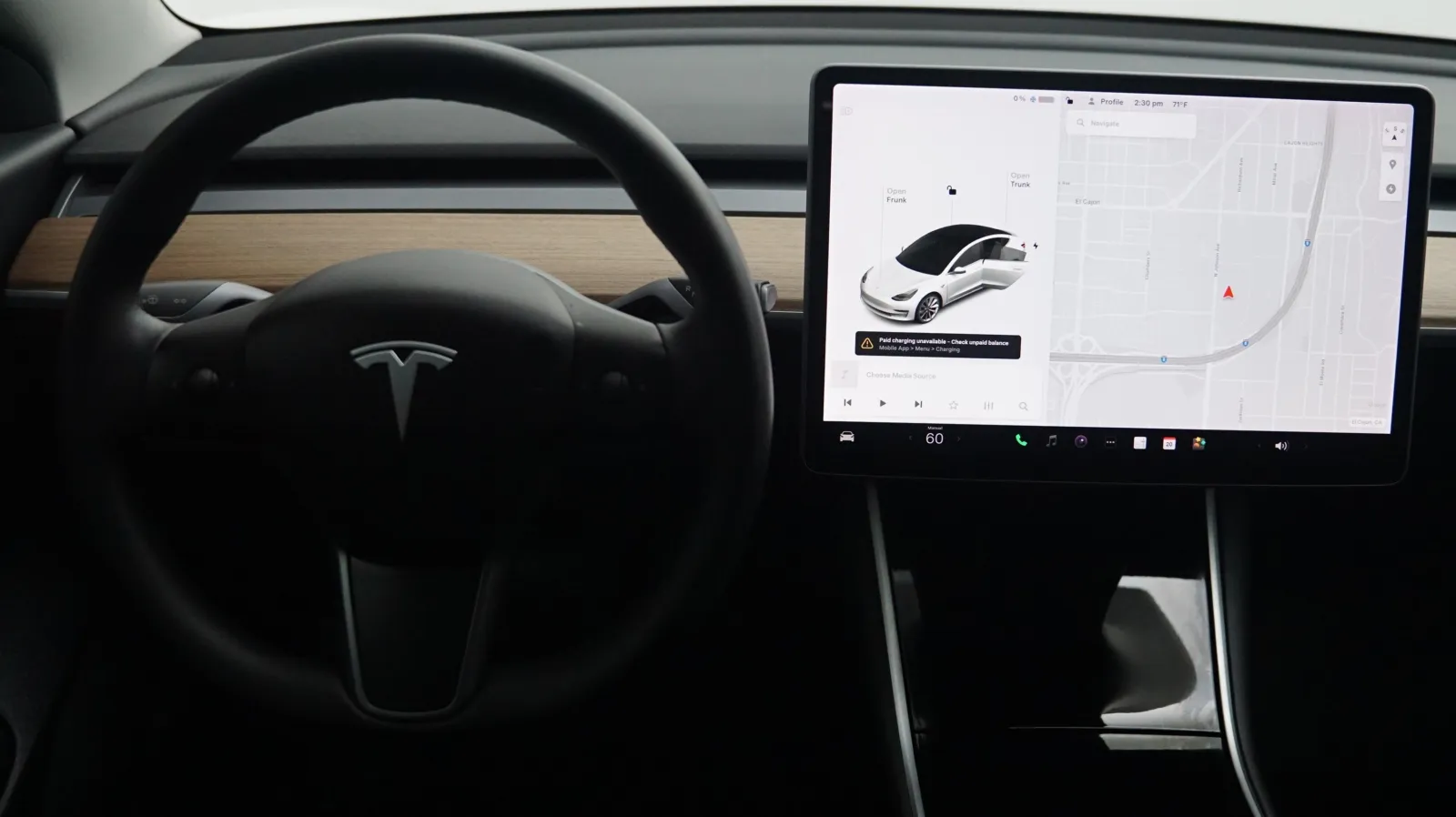 More photos of 2020 Tesla Model 3 Standard Range at Auto City, CA