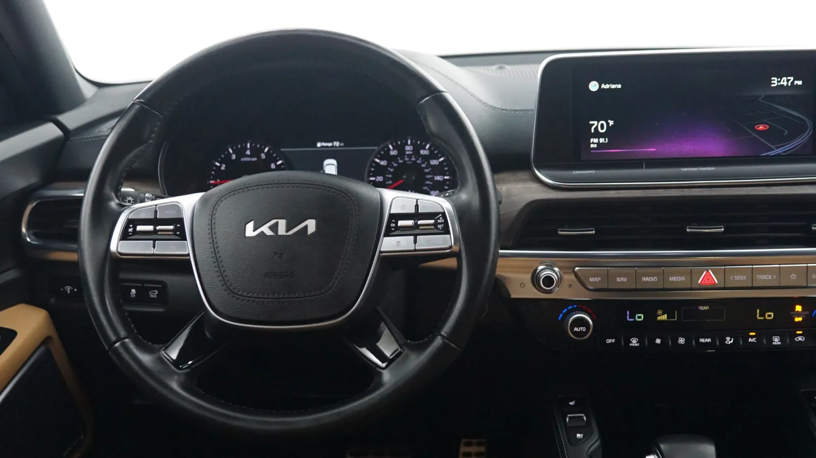 More photos of 2022 Kia Telluride SX at Auto City, CA