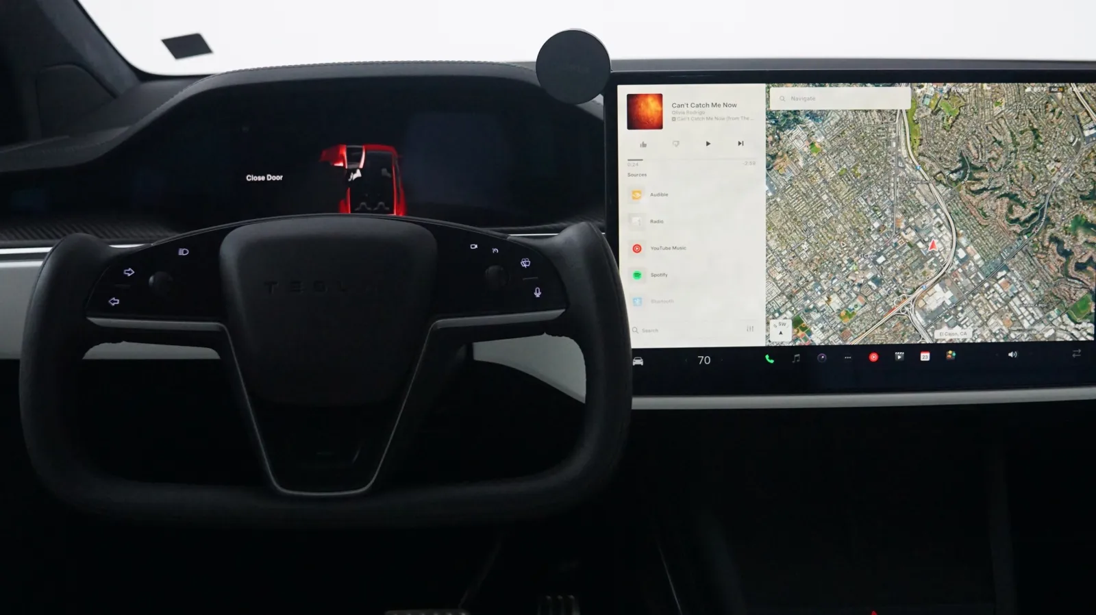 More photos of 2022 Tesla Model X Plaid at Auto City, CA