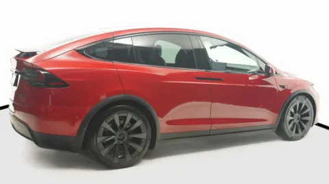 More photos of 2022 Tesla Model X Plaid at Auto City, CA