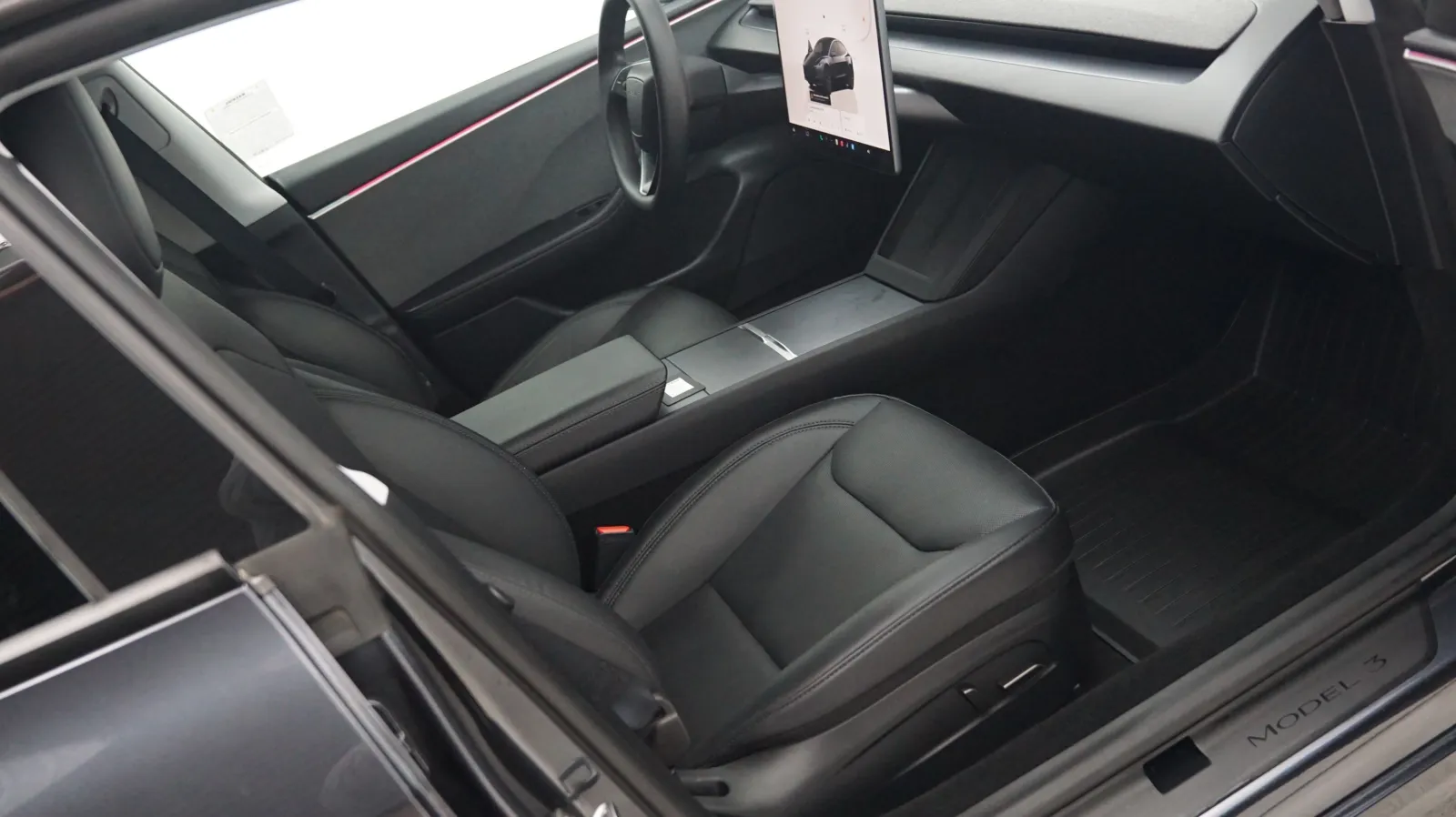 More photos of 2025 Tesla Model 3 Long Range at Auto City, CA