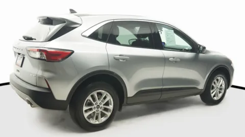 More photos of 2022 Ford Escape SE at Auto City, CA