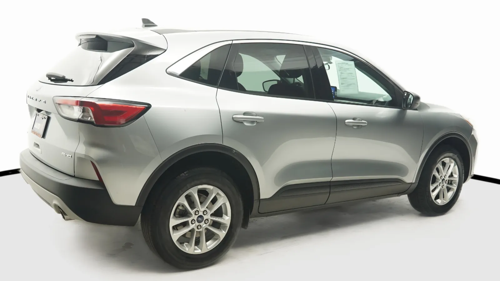 More photos of 2022 Ford Escape SE at Auto City, CA