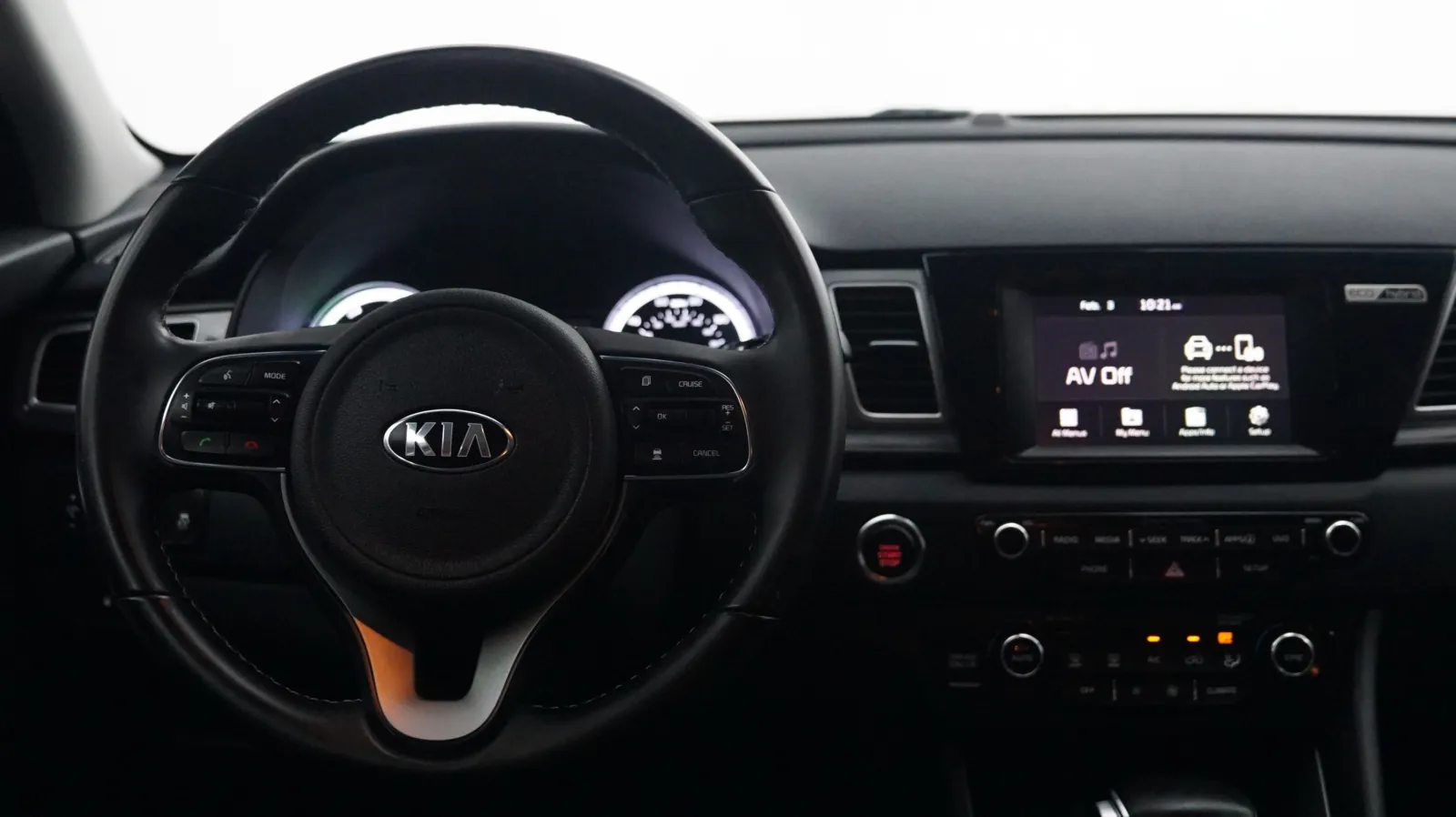 More photos of 2018 Kia Niro LX at Auto City, CA