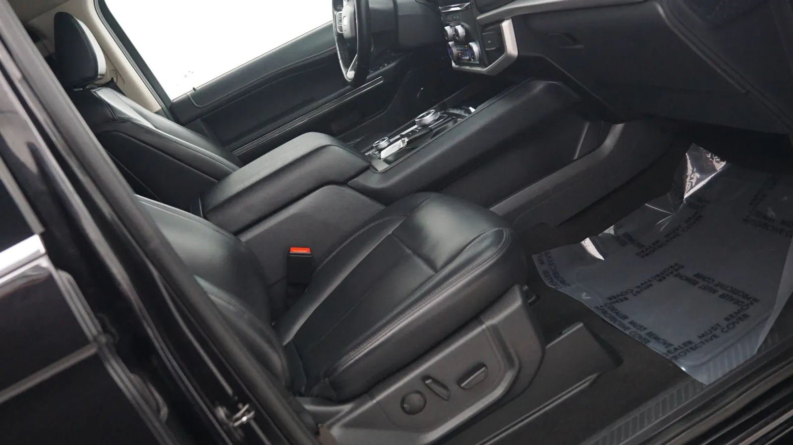 More photos of 2024 Ford Expedition XLT at Auto City, CA