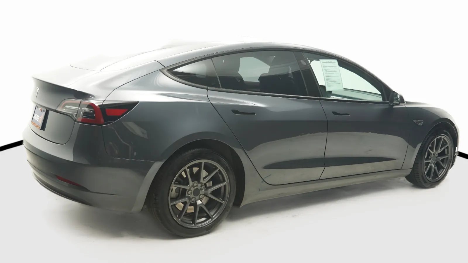 More photos of 2023 Tesla Model 3 at Auto City, CA