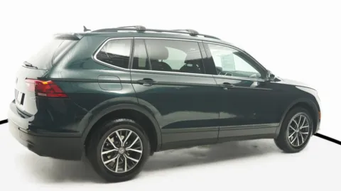 More photos of 2019 Volkswagen Tiguan SE at Auto City, CA