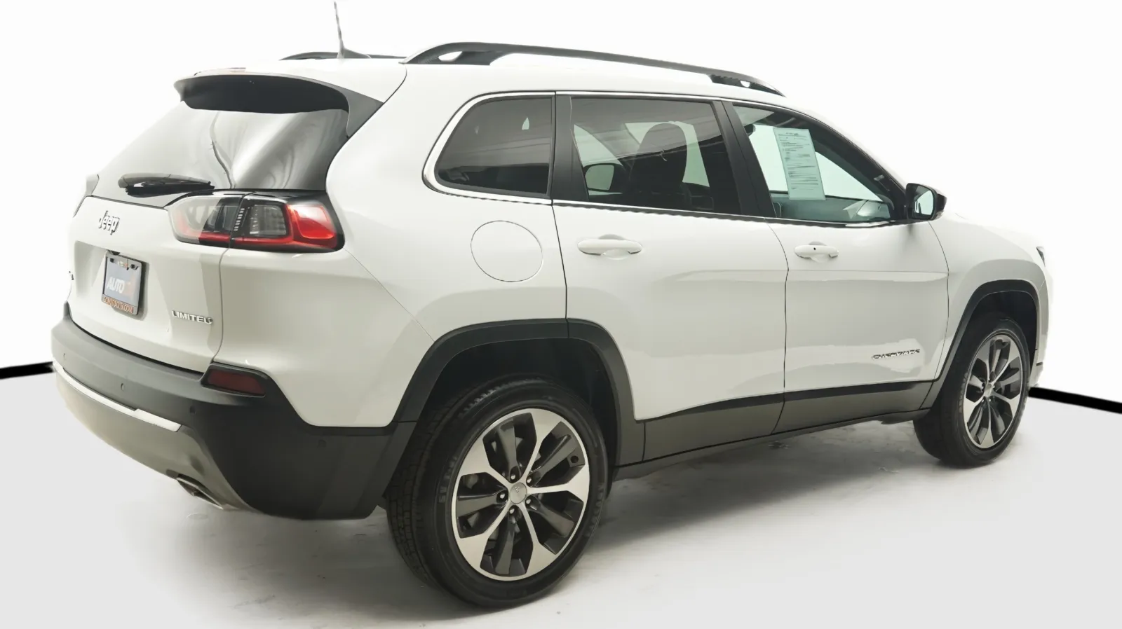 More photos of 2022 Jeep Cherokee Limited at Auto City, CA