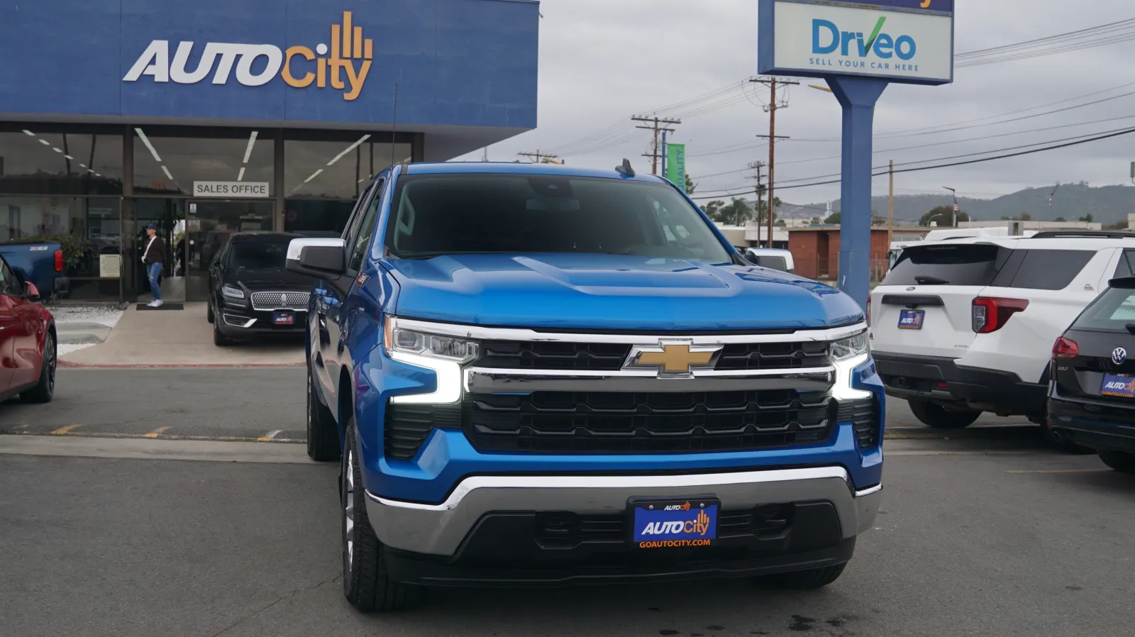 More photos of 2022 Chevrolet Silverado 1500 LT at Auto City, CA