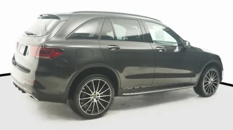 More photos of 2022 Mercedes-Benz GLC 300 at Auto City, CA