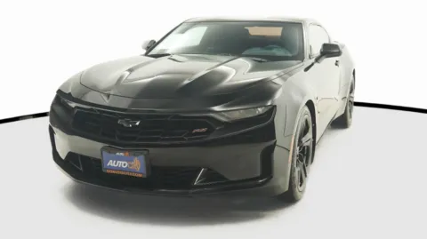 Black 2019 Chevrolet Camaro 1LT for sale in El Cajon, CA