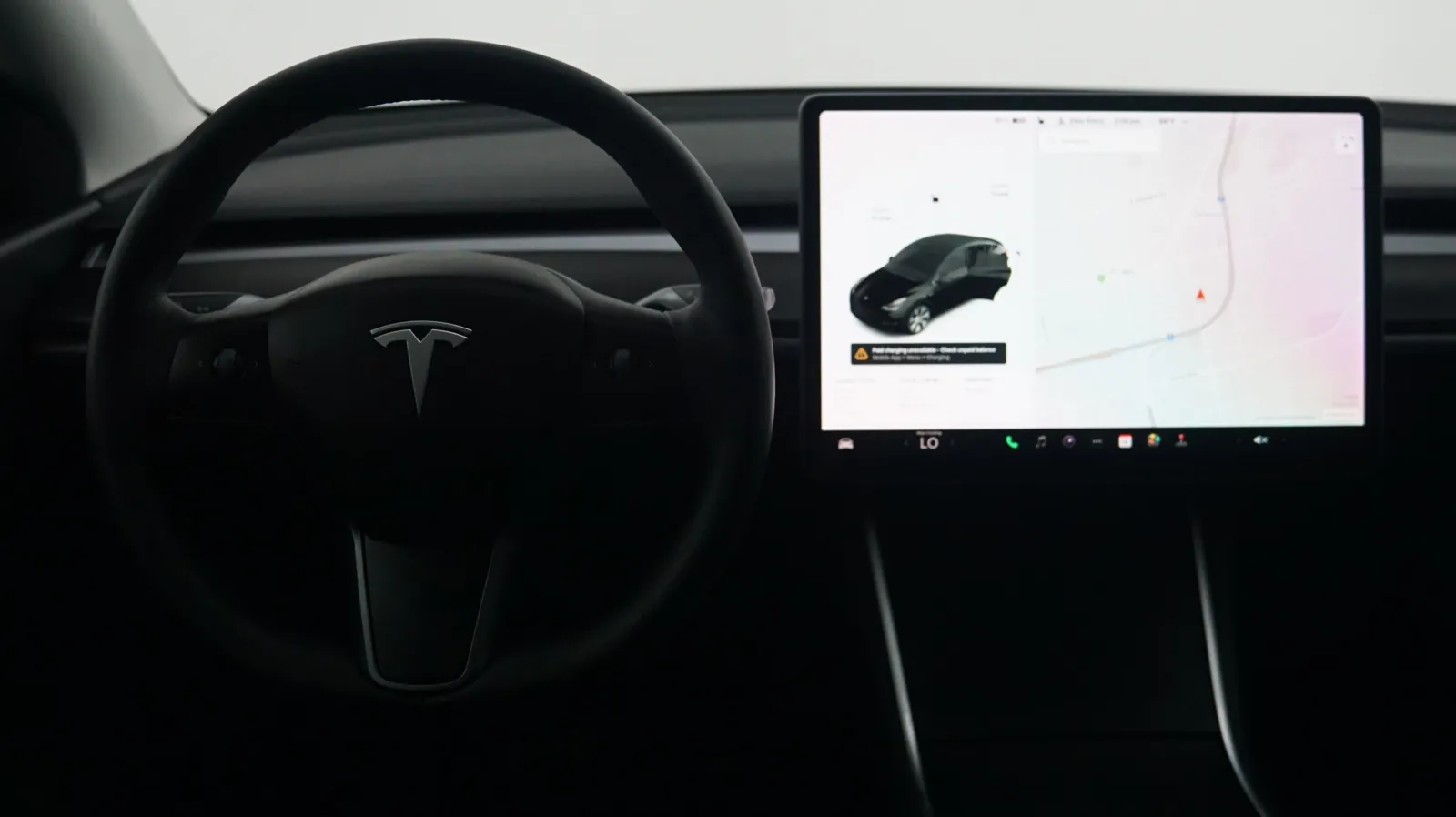 More photos of 2021 Tesla Model Y Long Range at Auto City, CA