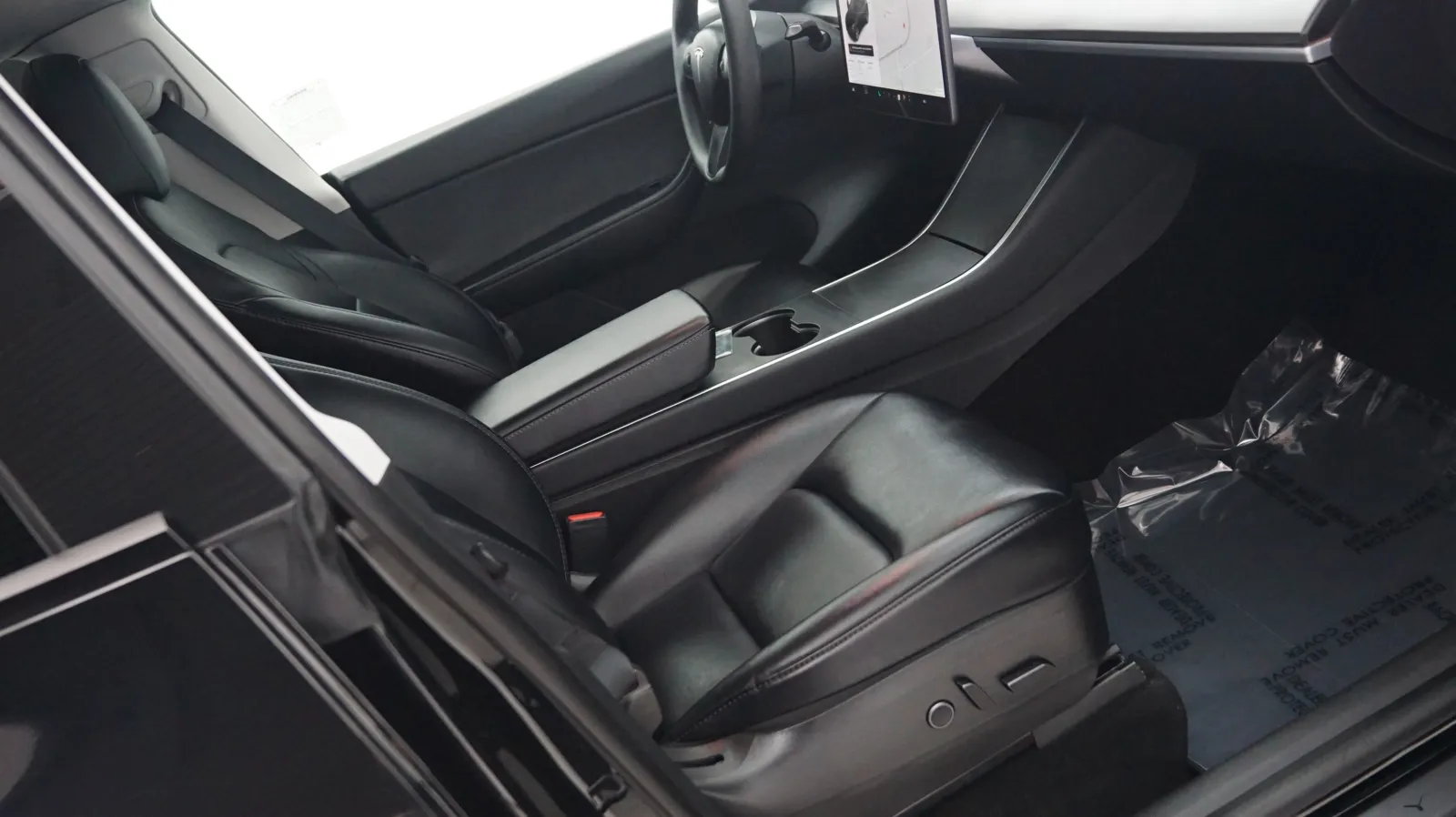 More photos of 2021 Tesla Model Y Long Range at Auto City, CA