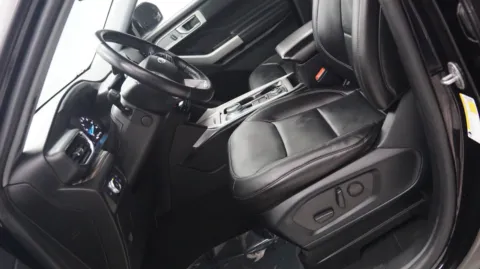 More photos of 2022 Ford Explorer Limited at Auto City, CA