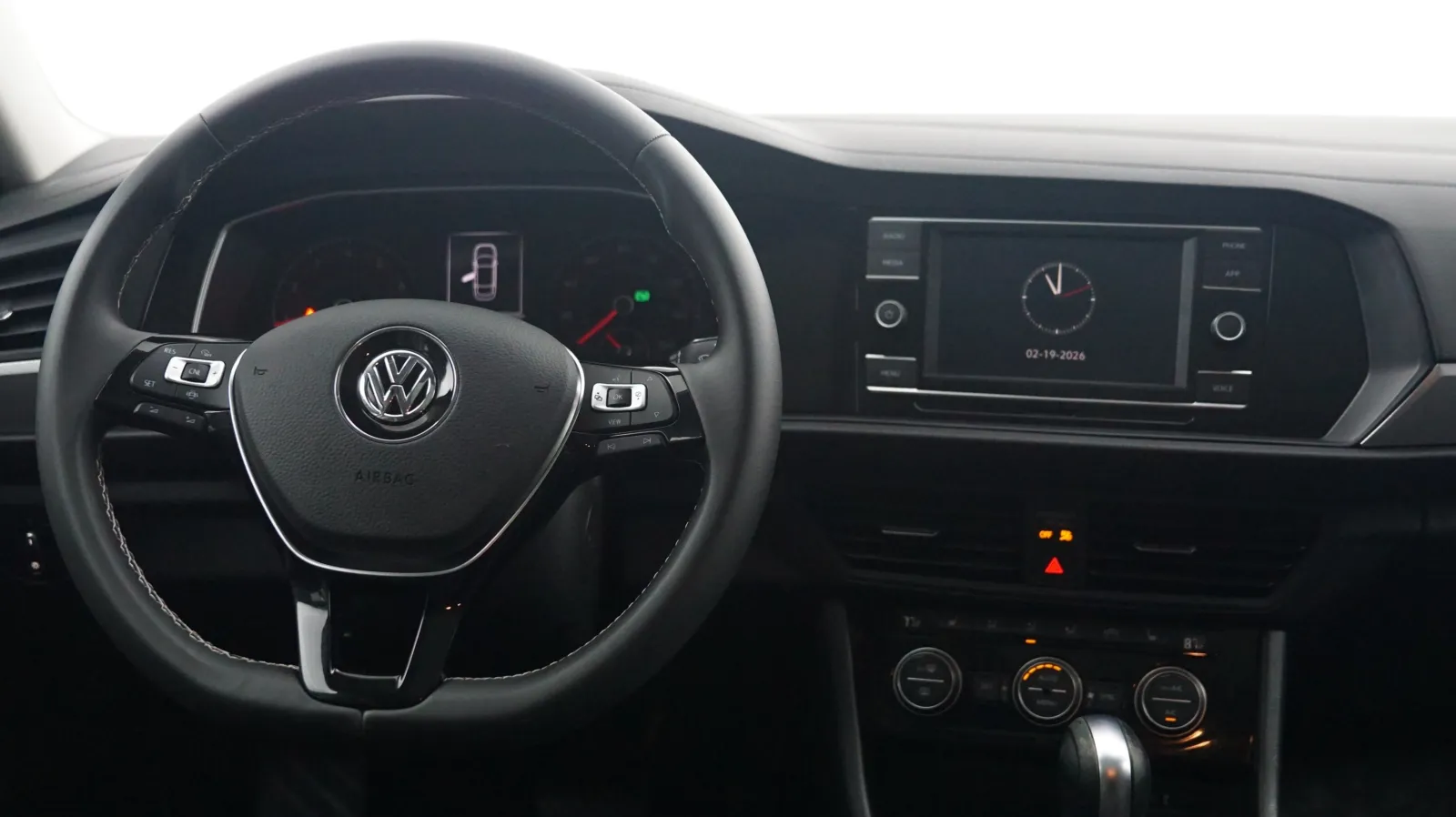 More photos of 2021 Volkswagen Jetta SE at Auto City, CA
