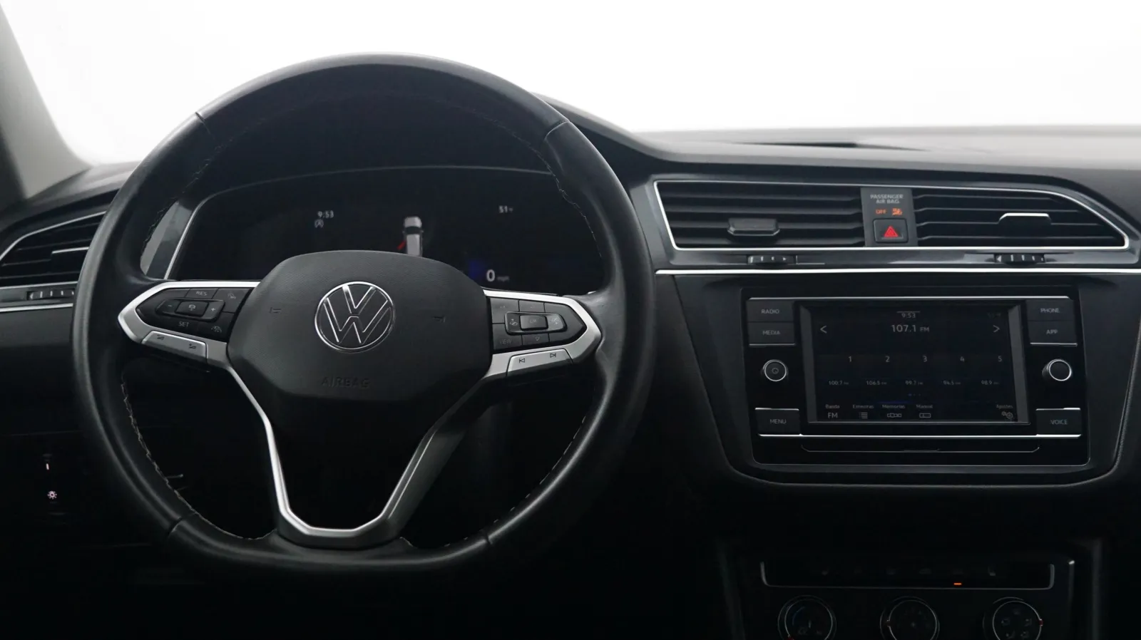 More photos of 2023 Volkswagen Tiguan S at Auto City, CA