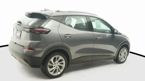 More photos of 2023 Chevrolet Bolt EUV LT at Auto City, CA