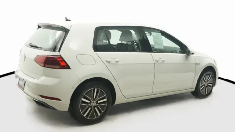 More photos of 2019 Volkswagen e-Golf SEL Premium at Auto City, CA