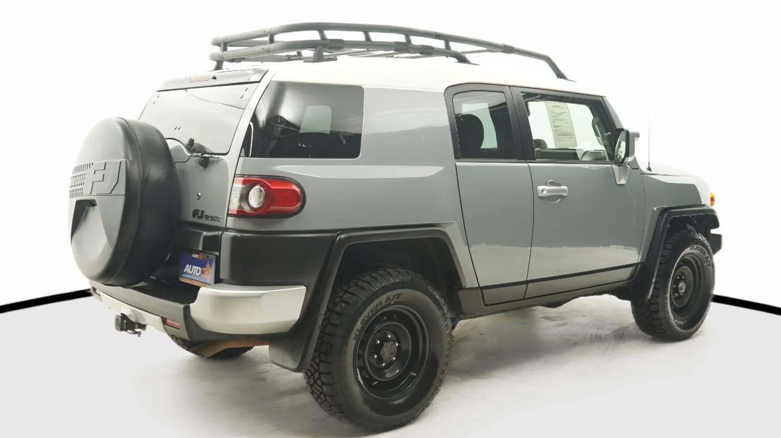 More photos of 2014 Toyota FJ Cruiser at Auto City, CA