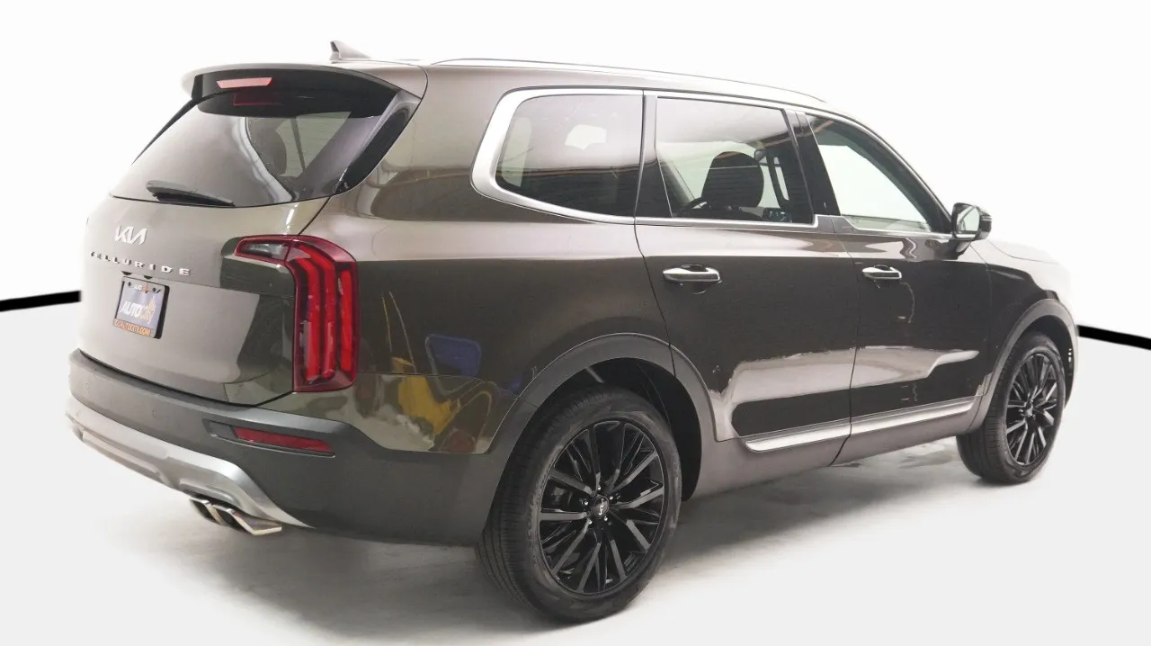 More photos of 2022 Kia Telluride SX at Auto City, CA