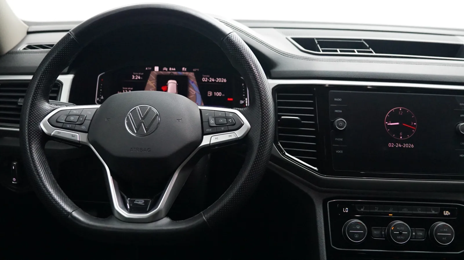 More photos of 2022 Volkswagen Atlas 3.6L V6 SEL Premium R-Line at Auto City, CA