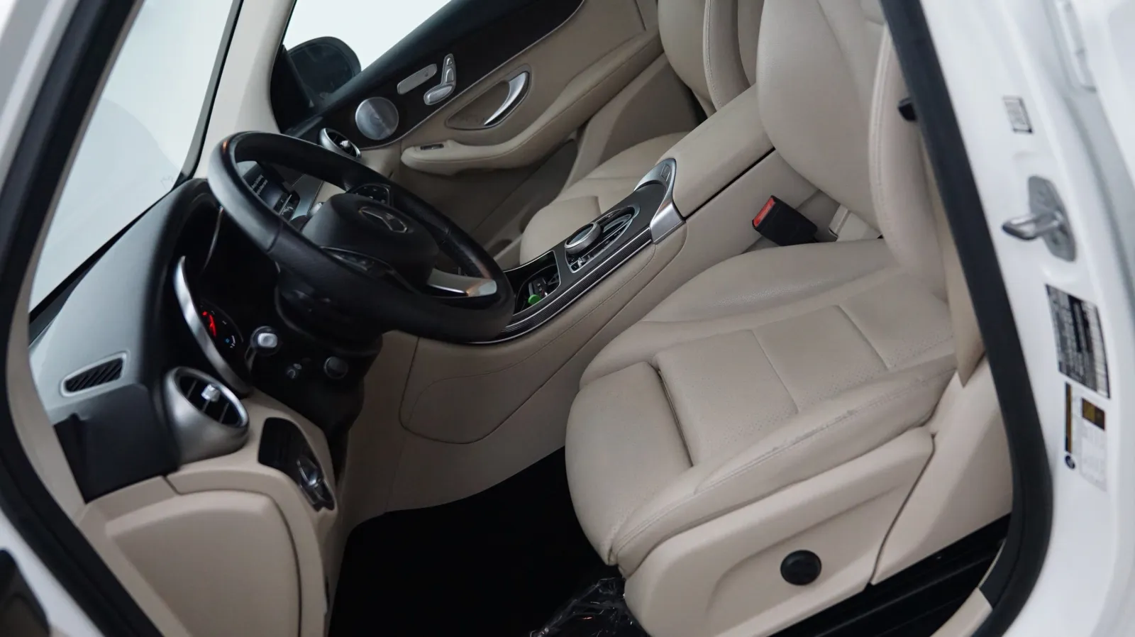 Mercedes-Benz GLC photo 7