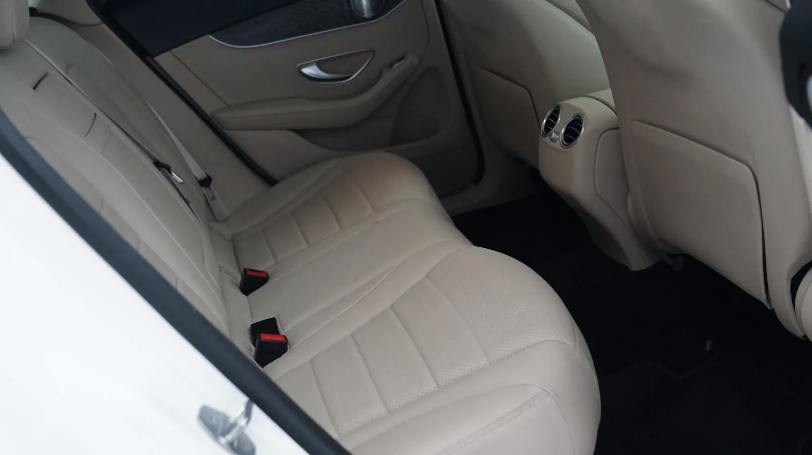 Mercedes-Benz GLC photo 11