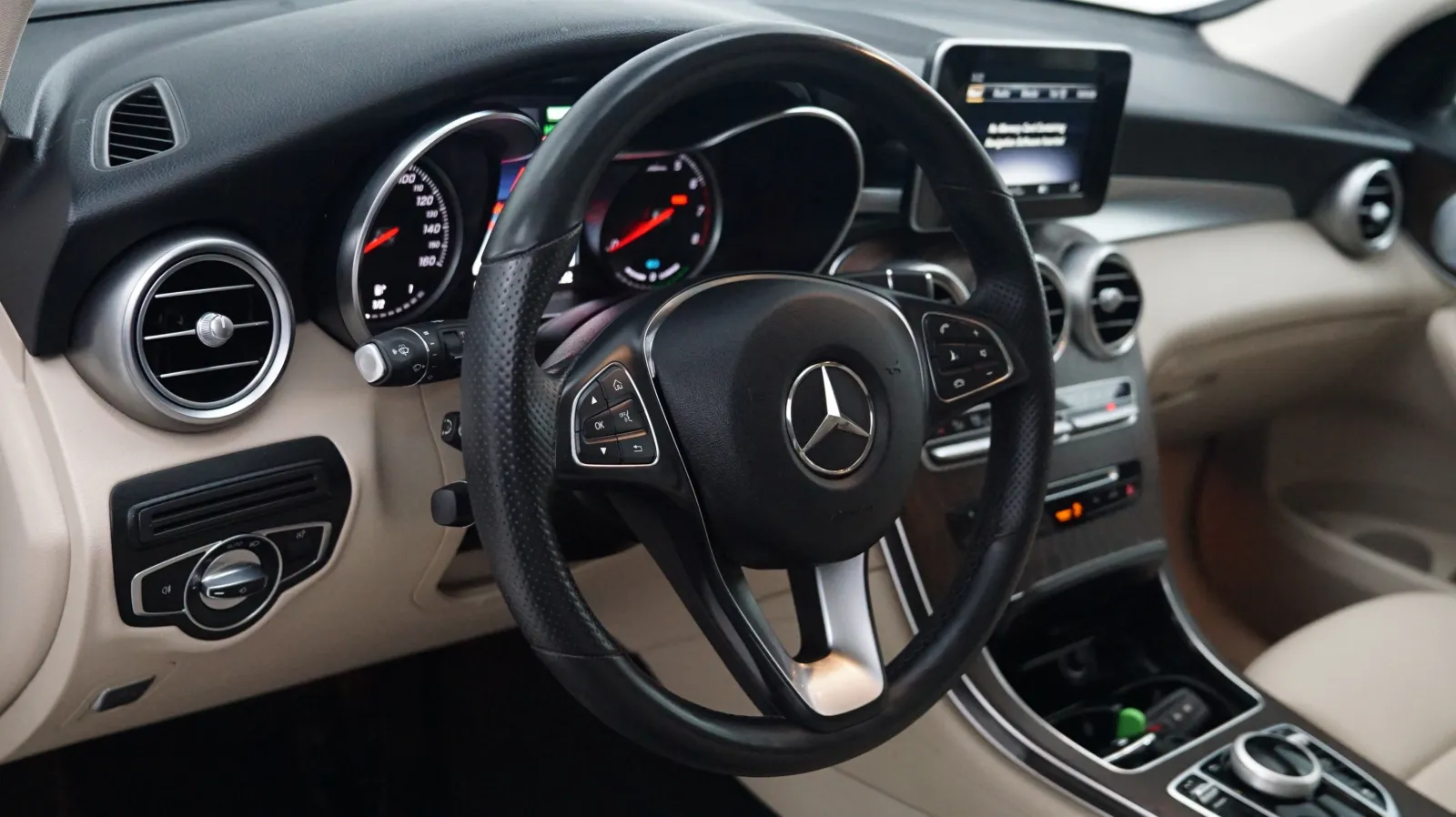 Mercedes-Benz GLC photo 16