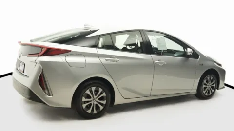 More photos of 2021 Toyota Prius Prime LE at Auto City, CA