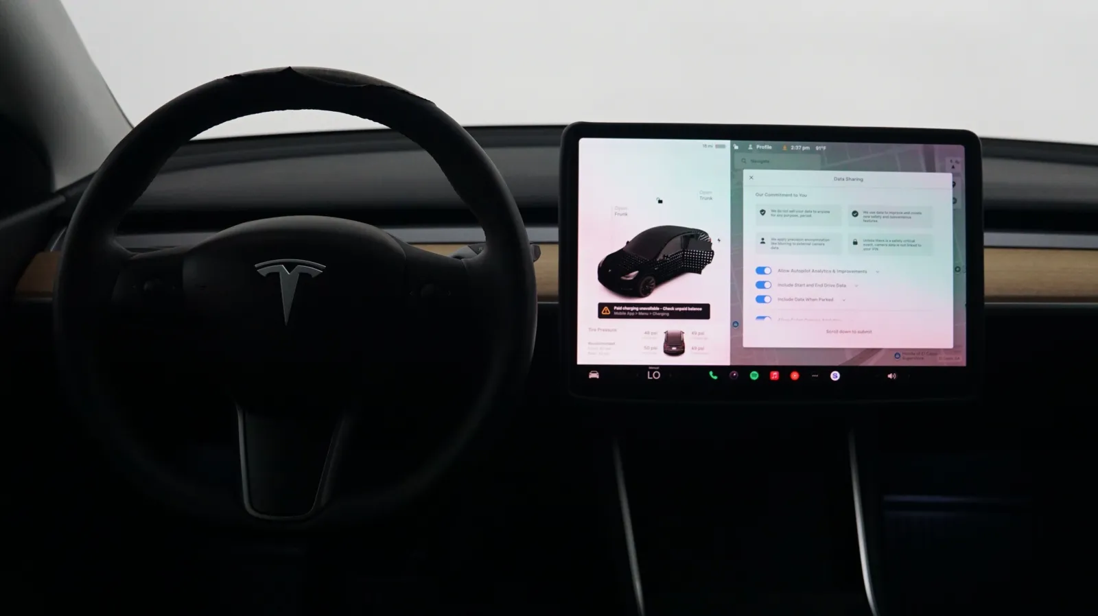 More photos of 2021 Tesla Model Y Long Range at Auto City, CA