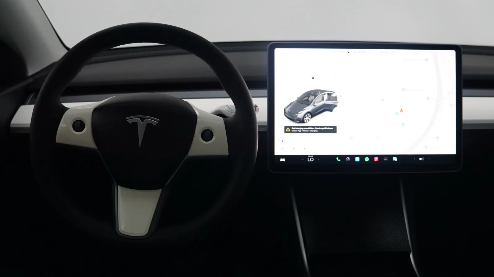 More photos of 2021 Tesla Model Y Long Range at Auto City, CA