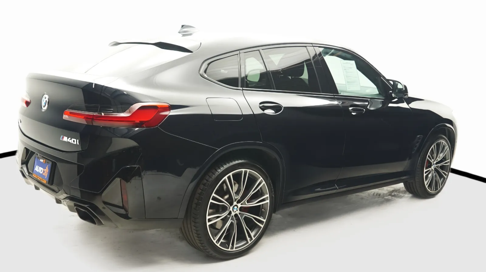 More photos of 2022 BMW X4 M40i at Auto City, CA