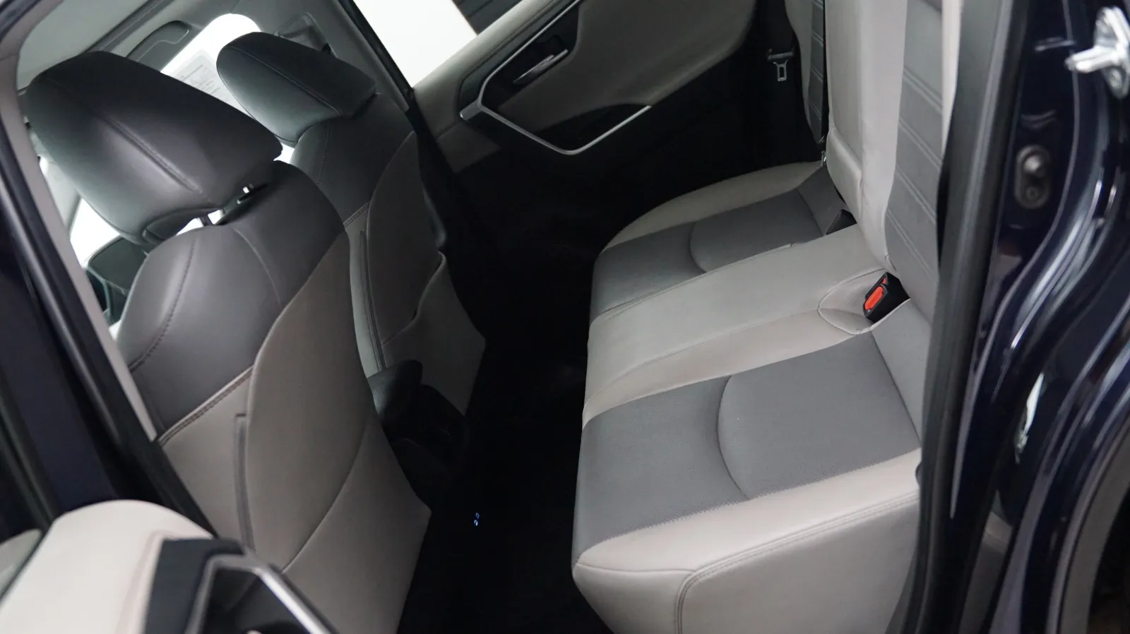 Toyota RAV4 photo 11