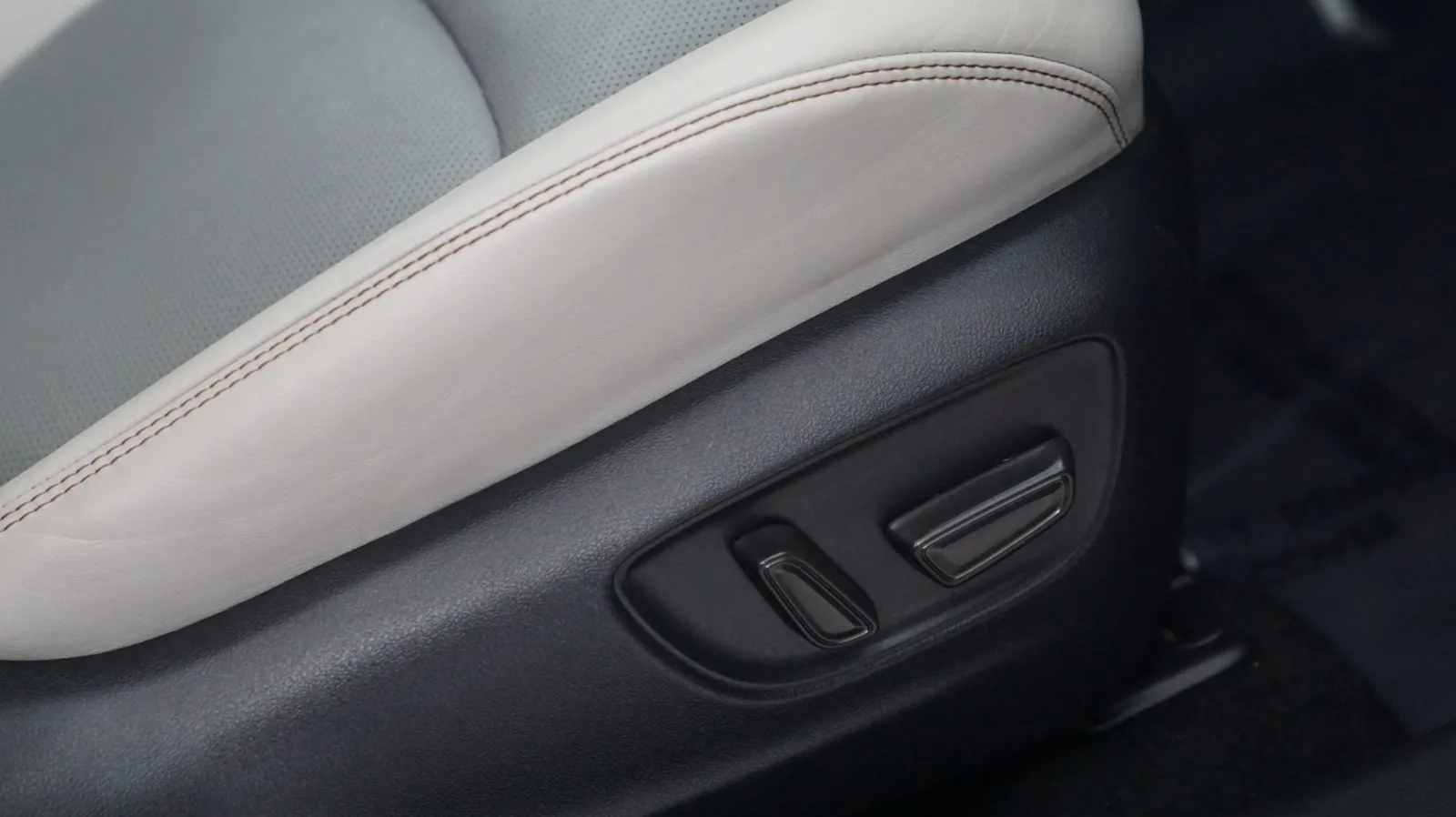 Toyota RAV4 photo 12