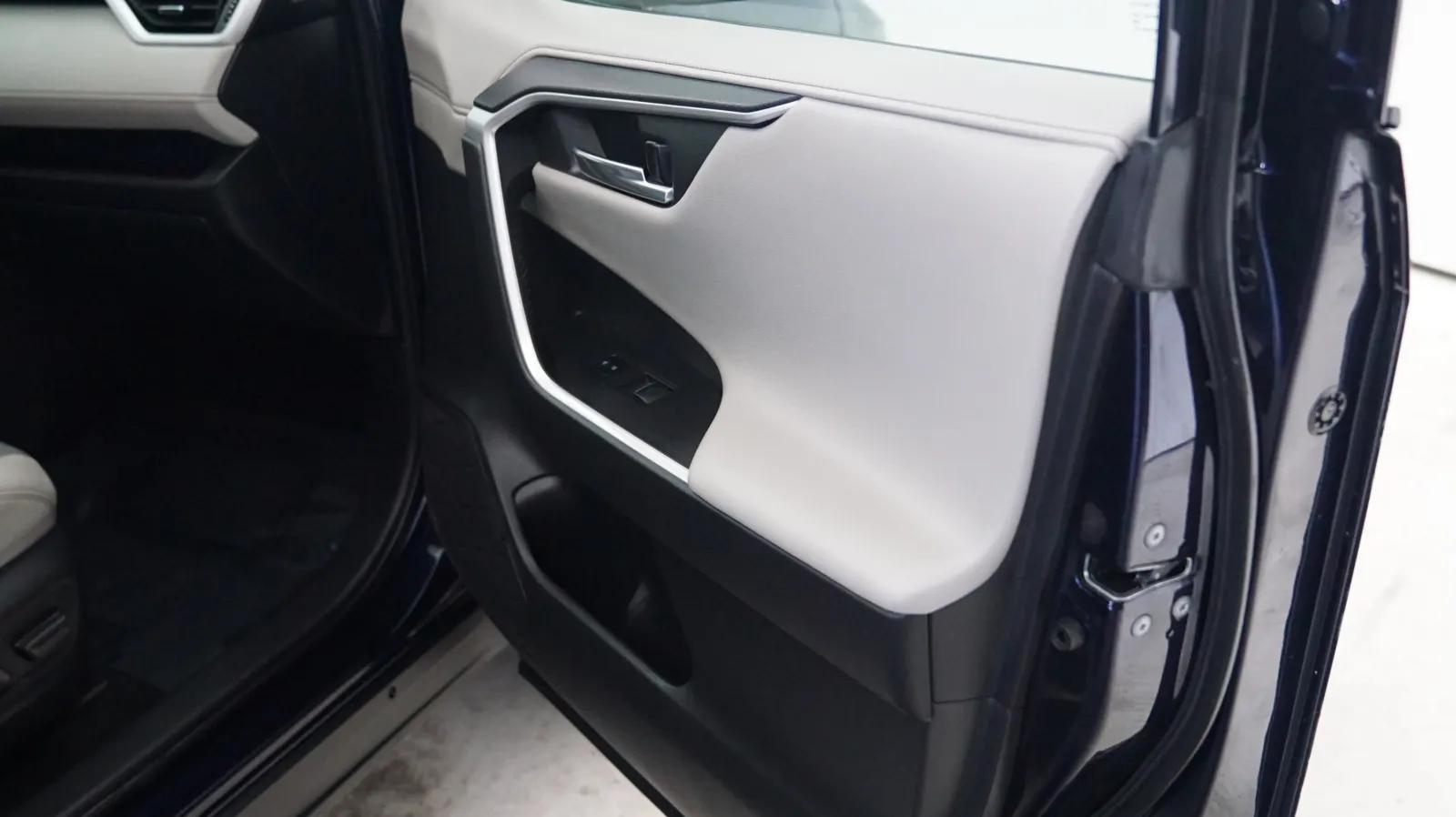 Toyota RAV4 photo 13