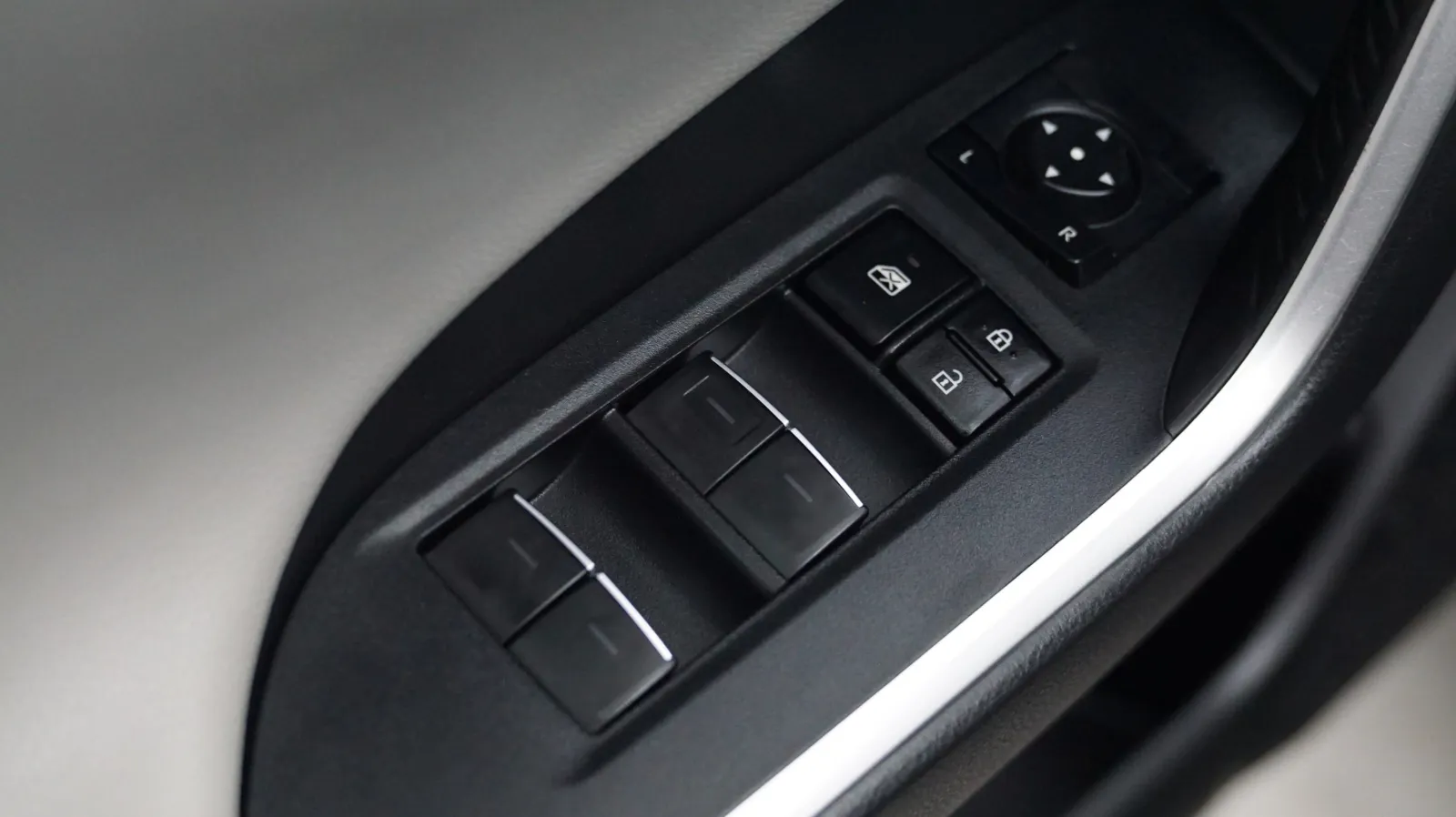 Toyota RAV4 photo 15