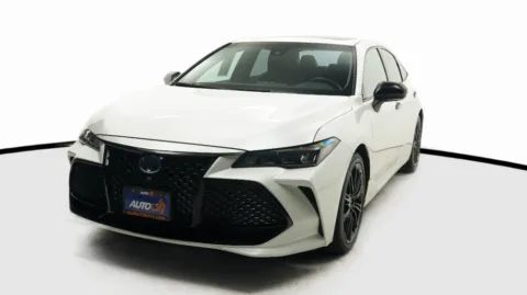 White 2022 Toyota Avalon Hybrid XSE Nightshade for sale in El Cajon, CA