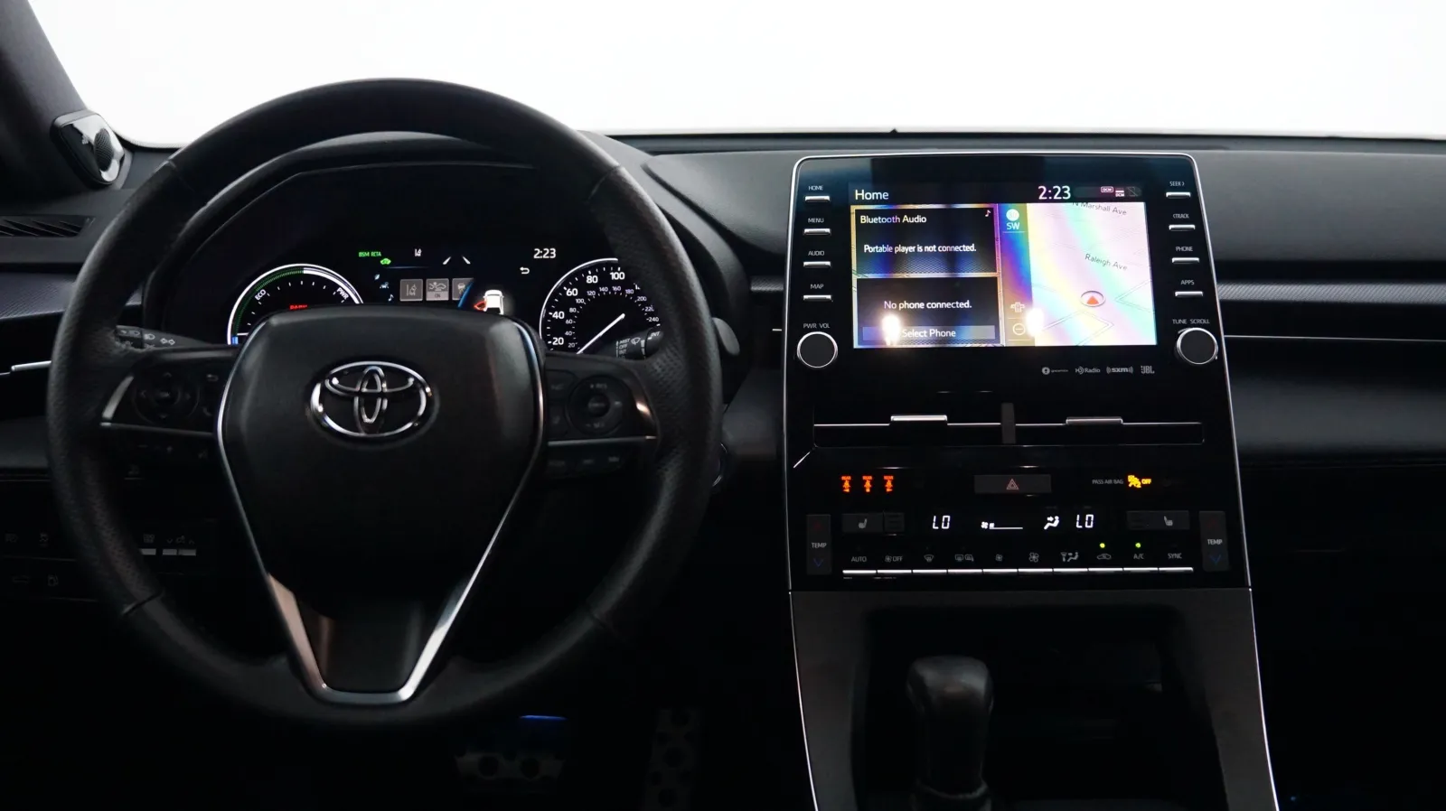 More photos of 2022 Toyota Avalon Hybrid XSE Nightshade at Auto City, CA