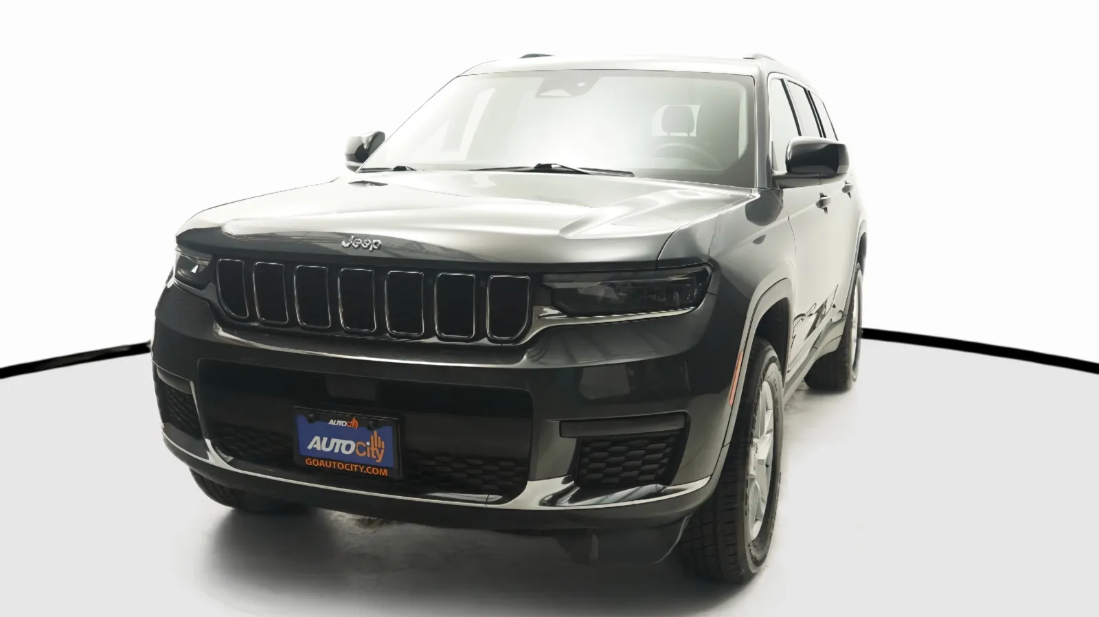 Gray 2023 Jeep Grand Cherokee L Laredo for sale in El Cajon, CA