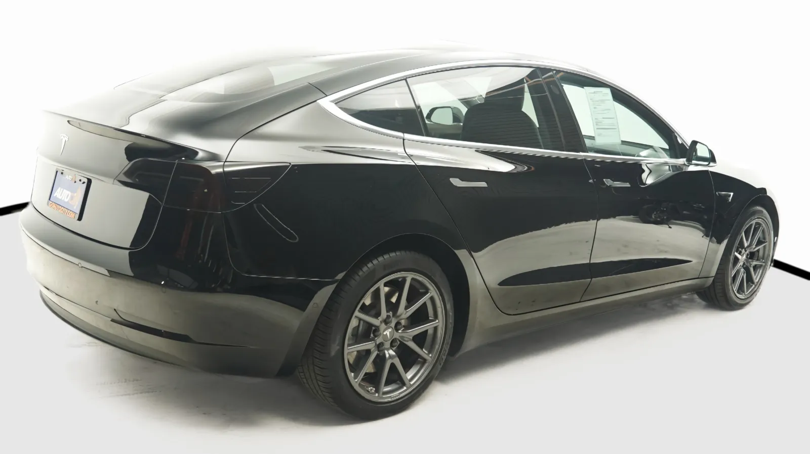 More photos of 2018 Tesla Model 3 Long Range Battery at Auto City, CA