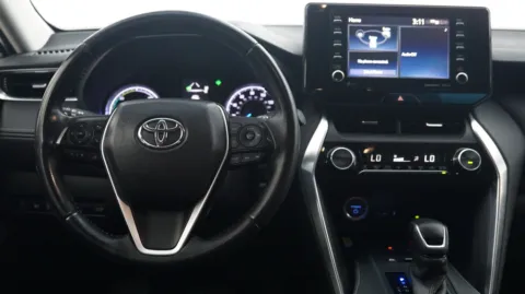 More photos of 2021 Toyota Venza LE at Auto City, CA