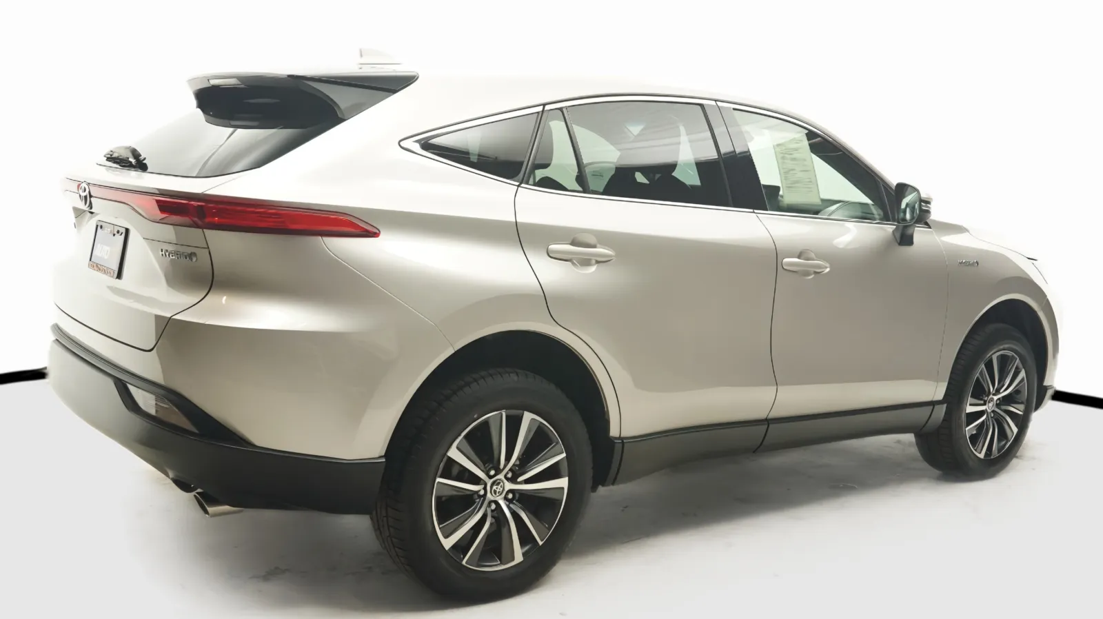 More photos of 2021 Toyota Venza LE at Auto City, CA