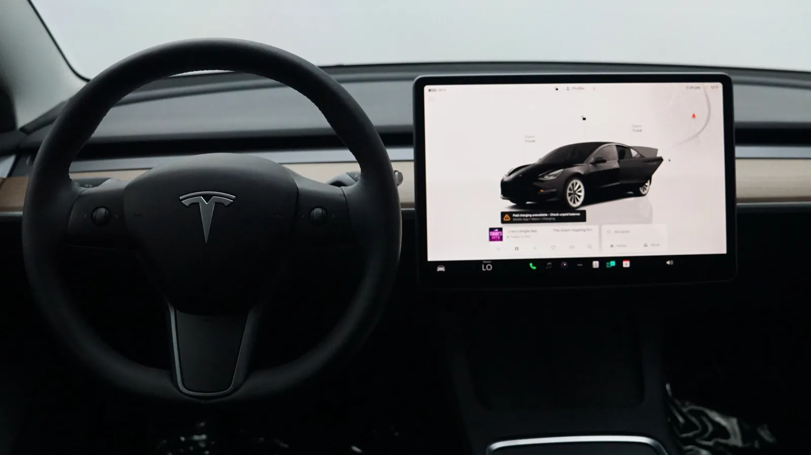 More photos of 2023 Tesla Model 3 at Auto City, CA