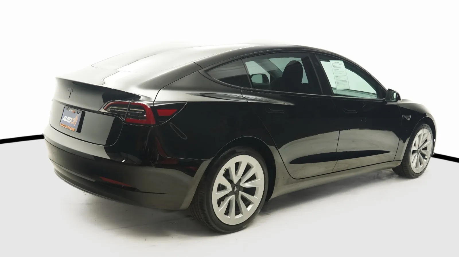 More photos of 2023 Tesla Model 3 at Auto City, CA