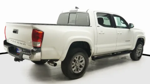 More photos of 2016 Toyota Tacoma SR5 at Auto City, CA