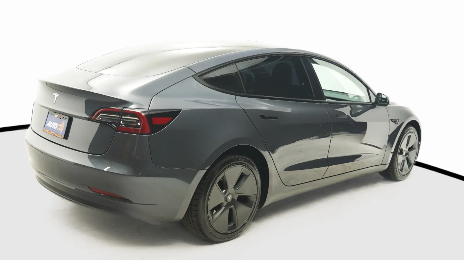 More photos of 2023 Tesla Model 3 at Auto City, CA