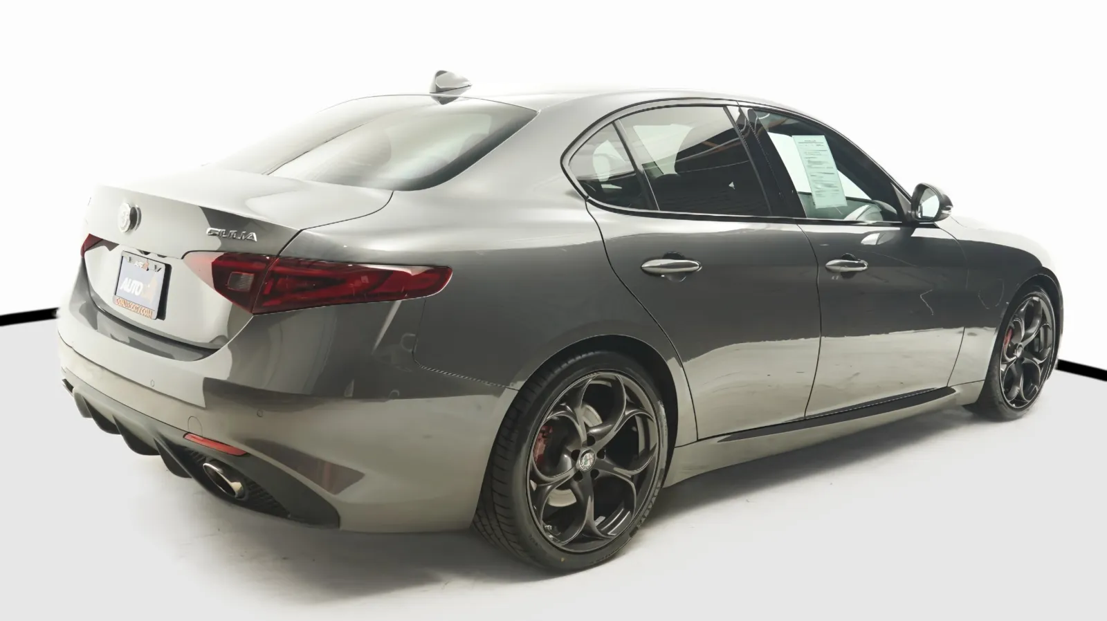 More photos of 2019 Alfa Romeo Giulia Ti Sport at Auto City, CA